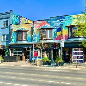 The Only Backpacker's (adults Only) ** Toronto