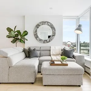 Heart Of Downtown 1 Bd Entire - Pool, Gym, Parking, Office, Ac Apartment Vancouver