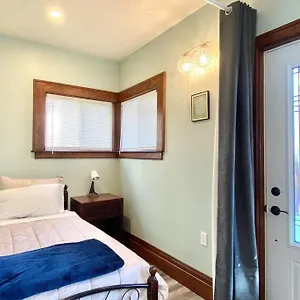 Cozy Suite-walk To The Falls! Apartment